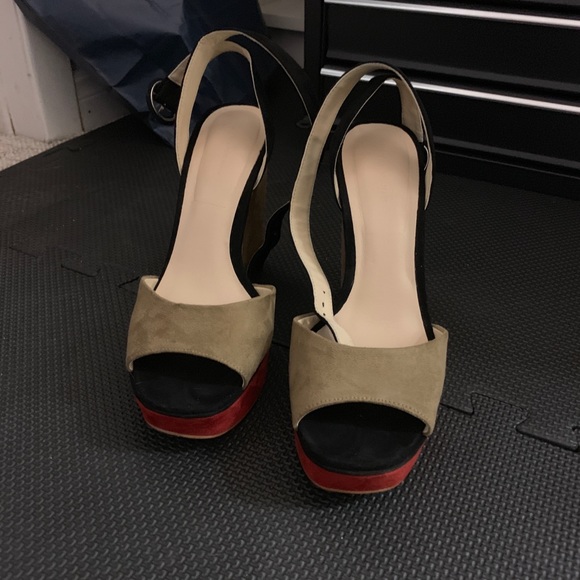 Zara platform heels - lightly worn once. - Picture 2 of 5